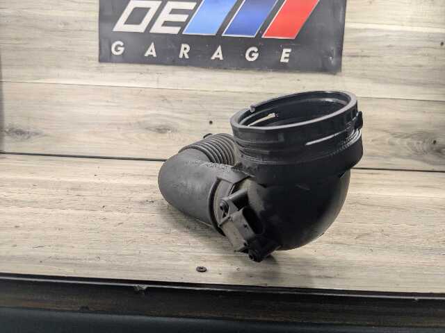 12-18 OEM BMW F22 F30 F32 F33 Intercooler Charge Air Induction Pipe Tract N20