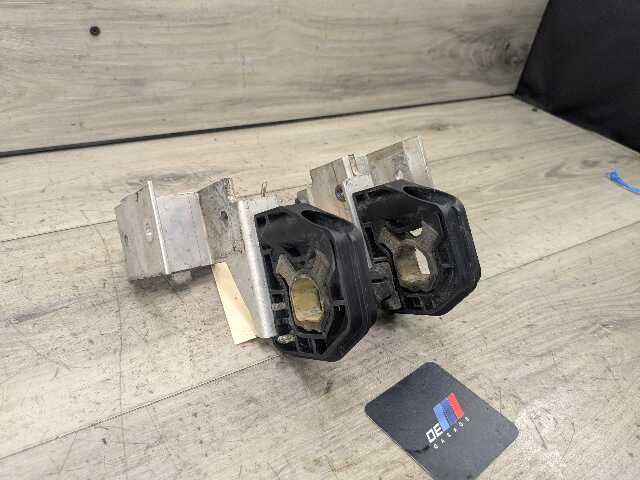 OEM BMW F22 F23 F30 F32 F33 F36 Left Right Radiator Carrier Support Bracket SET