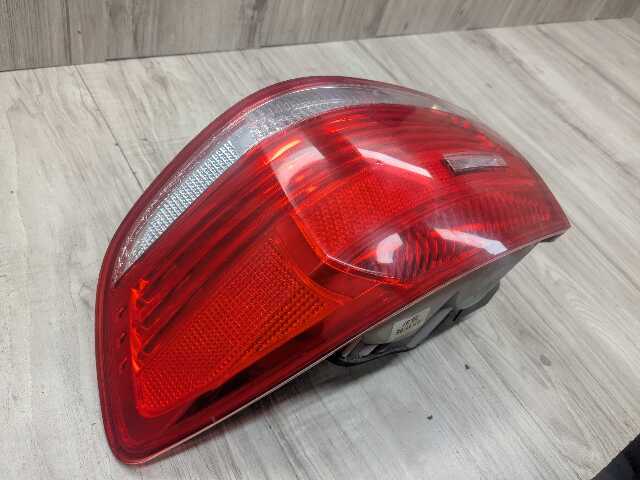 07-10 OEM BMW E92 328 335 M3 Coupe Rear Right Passenger Side Outer Tail Light