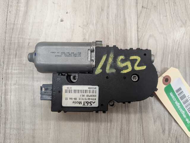 16-22 OEM BMW F48 X1 28i 28iX Sunroof Moonroof Sun Roof Glass Motor Drive Unit