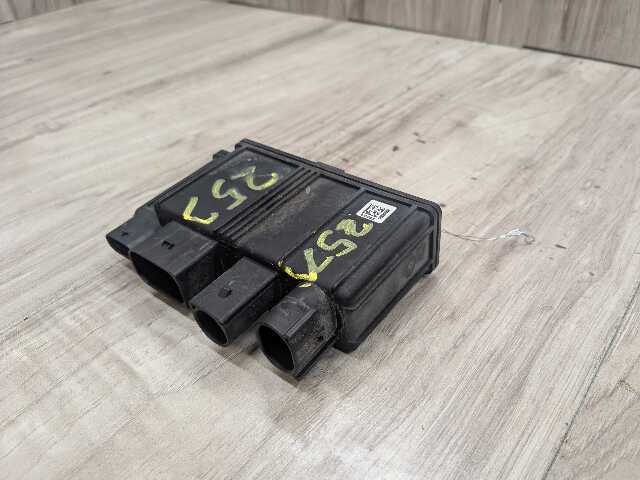 16-19 OEM BMW F39 F48 X1 X2 Integrated Power Supply Control Module B46