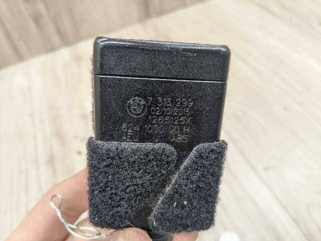 OEM BMW F39 F48 G29 X1 X2 Z4 FRONT Left Right Side Seatbelt Seat Belt Buckle