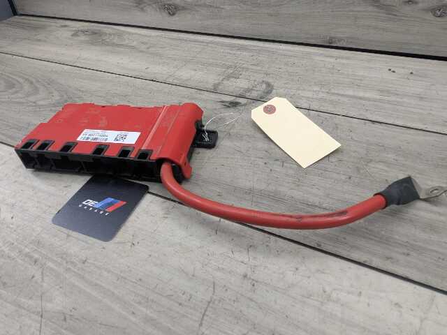 OEM BMW F22 F30 F32 F36 F80 F82 Positive Battery Distributor B+ Power Fuse Box