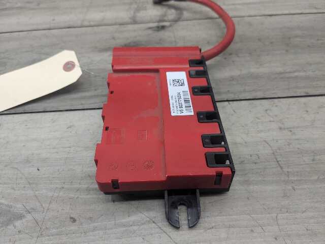 OEM BMW F22 F30 F32 F36 F80 F82 Positive Battery Distributor B+ Power Fuse Box