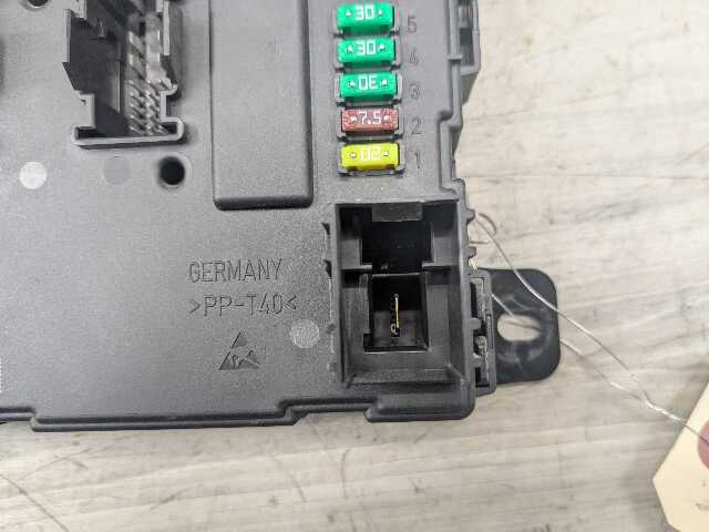 12-18 OEM BMW F22 F30 F80 REM Rear Body Control Unit Electronic Module BCM Box