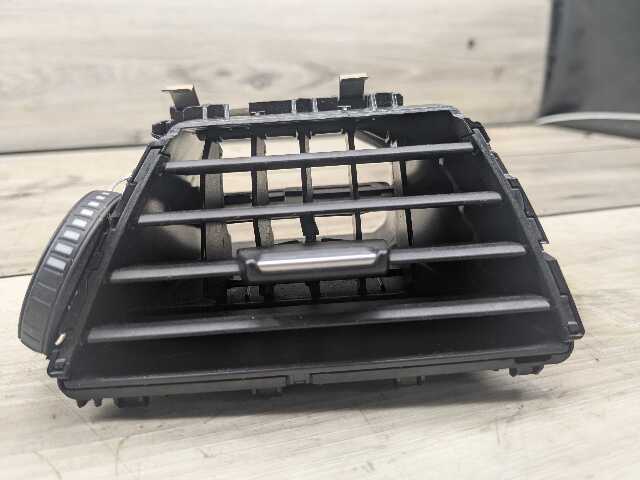 OEM BMW F30 F32 F33 F36 F80 Right Passenger Side AC Air Vent Dash Grille