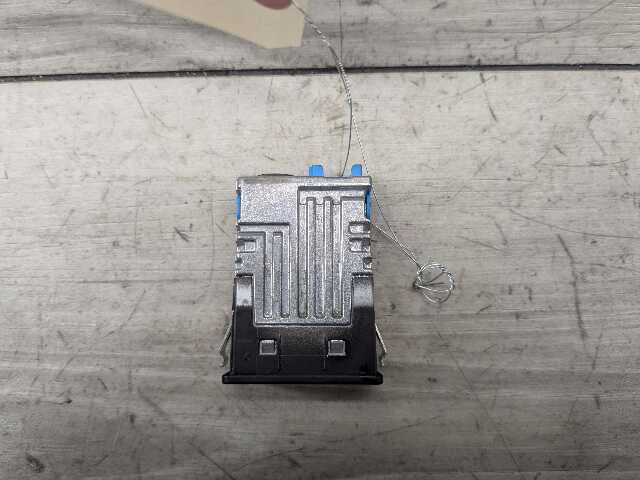 OEM BMW F44 F48 F97 G01 G05 G12 G20 G30 G80 USB Dual Type C Charger Port Socket