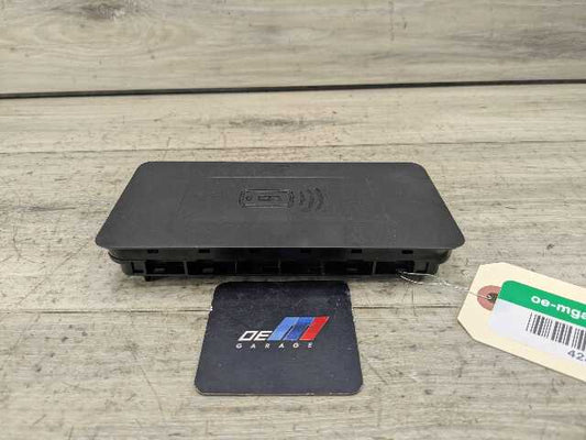 OEM BMW G05 G01 G20 G26 G80 M3 Center Console Storage Phone Car Wireless Charger