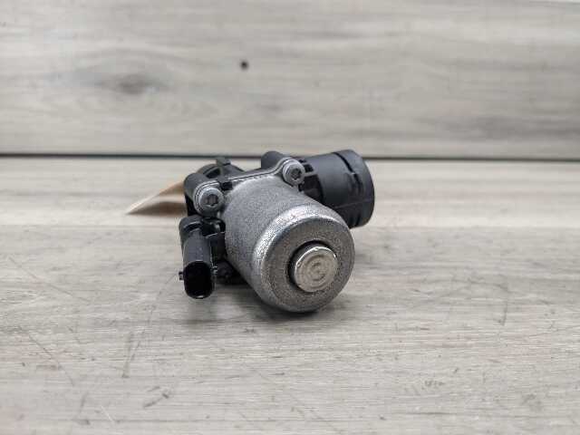 OEM BMW G01 G20 G22 G23 G26 G30 330 430 X3 Engine B46 Heater Water Switch Valve