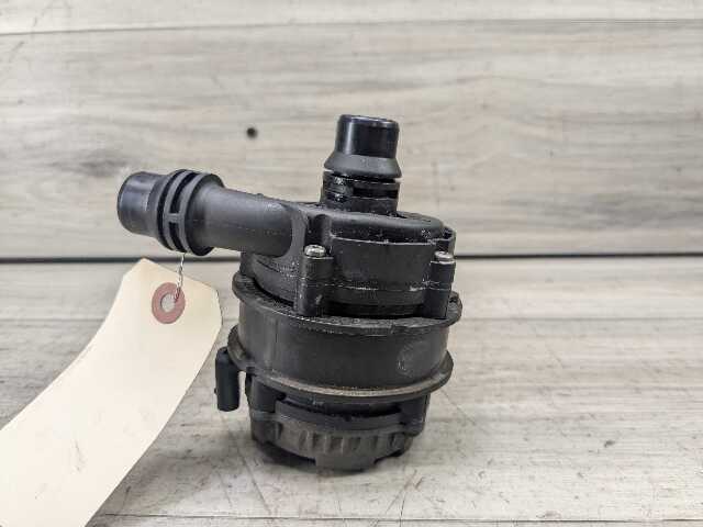 OEM BMW G01 G05 G20 G22 G26 Engine B46 B58 Auxiliary Electric Water Pump Cooling