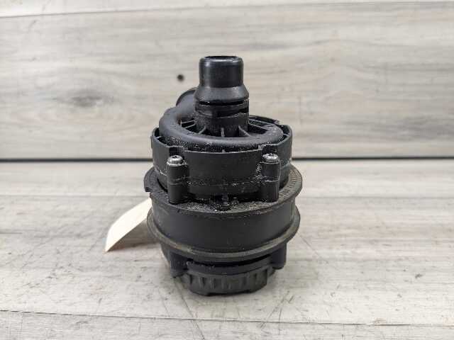OEM BMW G01 G05 G20 G22 G26 Engine B46 B58 Auxiliary Electric Water Pump Cooling