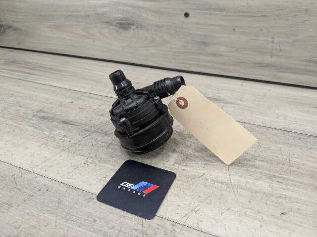 *OEM BMW G01 G05 G20 G22 G30 G42 G80 G82 G83 M3 M4 Engine Auxiliary Water Pump