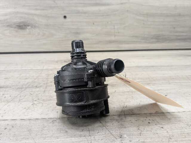 *OEM BMW G01 G05 G20 G22 G30 G42 G80 G82 G83 M3 M4 Engine Auxiliary Water Pump