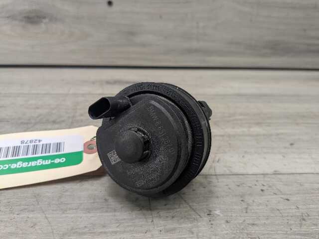 *OEM BMW G01 G05 G20 G22 G30 G42 G80 G82 G83 M3 M4 Engine Auxiliary Water Pump