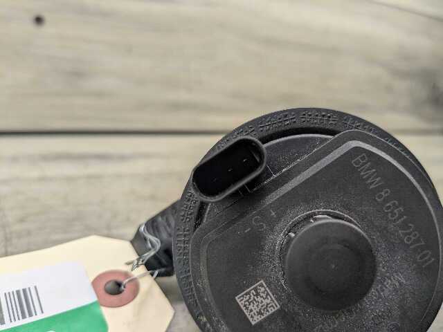 *OEM BMW G01 G05 G20 G22 G30 G42 G80 G82 G83 M3 M4 Engine Auxiliary Water Pump