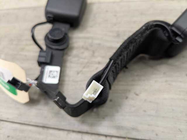 OEM BMW G20 G22 G26 G80 G82 M3 M4 Rear Right Passenger Seatbelt Seat Belt Buckle