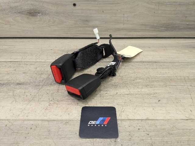 OEM BMW G20 G22 G26 G80 G82 M3 M4 Rear Right Passenger Seatbelt Seat Belt Buckle