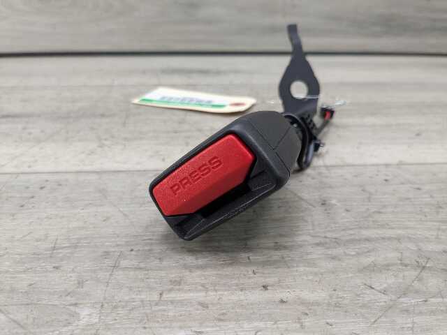 OEM BMW G20 G22 G26 G80 G82 M3 M4 Rear Left Driver Seatbelt Seat Belt Buckle