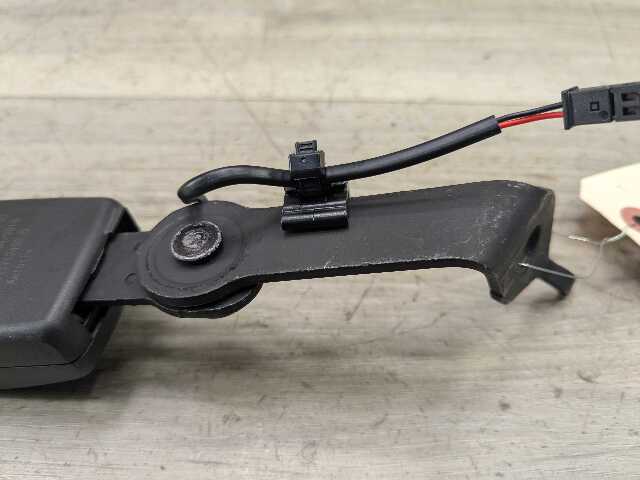 OEM BMW G20 G22 G26 G80 G82 M3 M4 Rear Left Driver Seatbelt Seat Belt Buckle