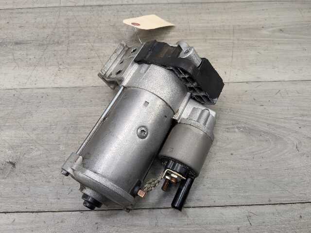 OEM BMW G01 G20 G22 G23 G26 G30 G29 330 430 Engine B46 Starter Motor DENSO
