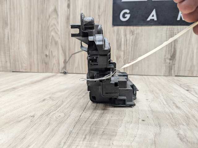 OEM BMW F15 F48 F85 G12 I01 FRONT Left Driver Door Handle Lock Latch Actuator