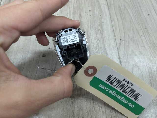 16-23 OEM BMW F39 F48 X1 X2 Auto Start Stop Ignition Button Switch
