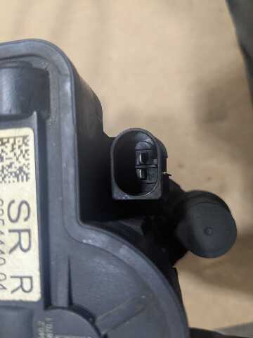 16-24 OEM BMW F39 F44 F48 X1 X2 28 228 FRONT Right Passenger Brake Caliper