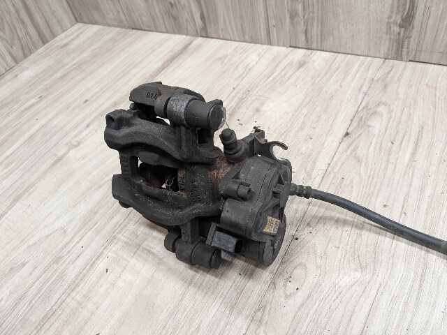 16-24 OEM BMW F39 F44 F48 X1 X2 28 228 FRONT Left Driver Brake Caliper