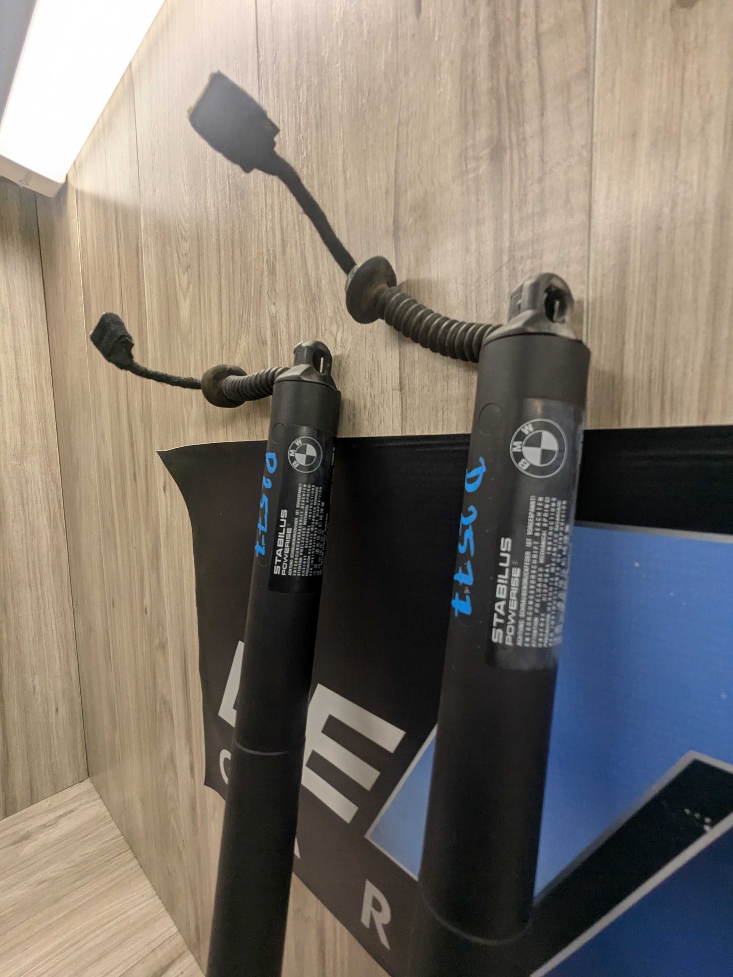 OEM BMW F48 X1 Rear Left Right Trunk Liftgate Shock Hatch Strut Supports SET