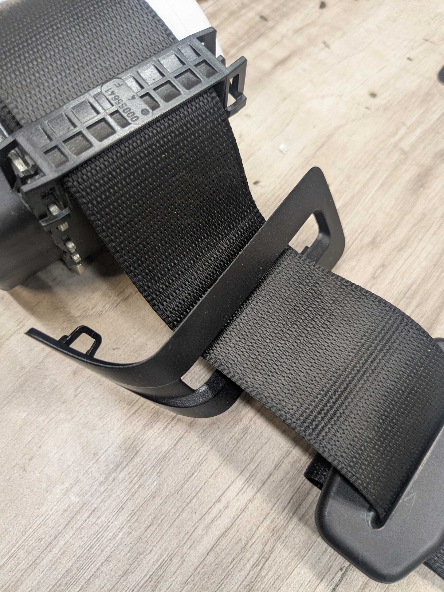 16-22 OEM BMW F48 X1 Rear Left Driver Side Seatbelt Seat Belt Retractor Black