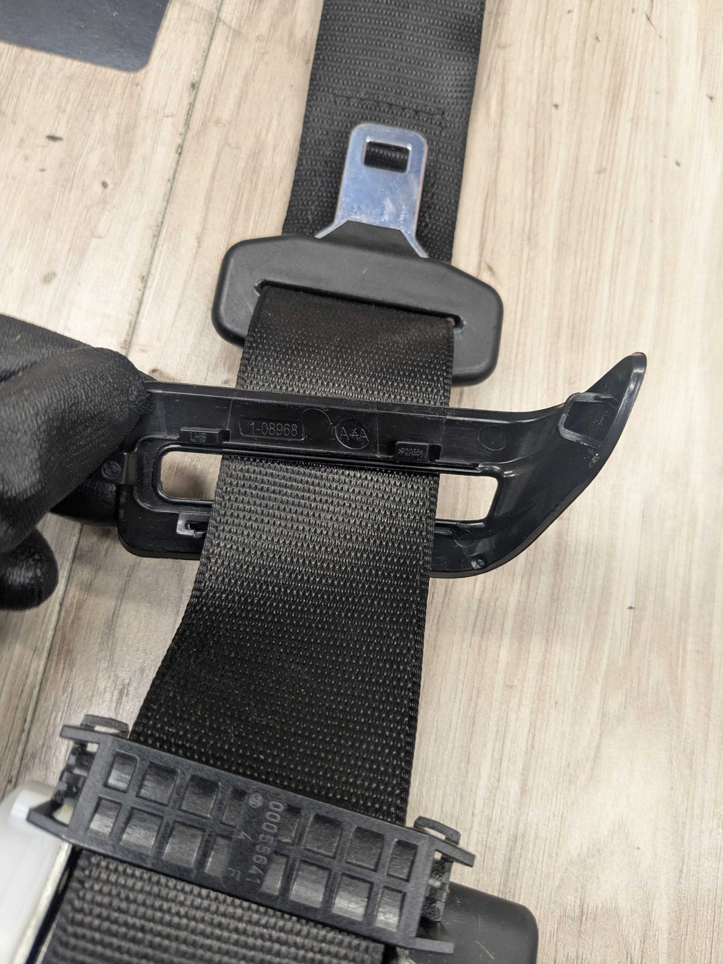 16-22 OEM BMW F48 X1 Rear Left Driver Side Seatbelt Seat Belt Retractor Black