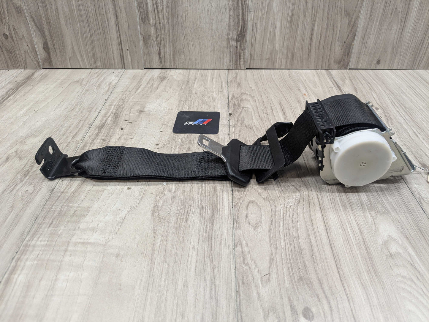 16-22 OEM BMW F48 X1 Rear Left Driver Side Seatbelt Seat Belt Retractor Black