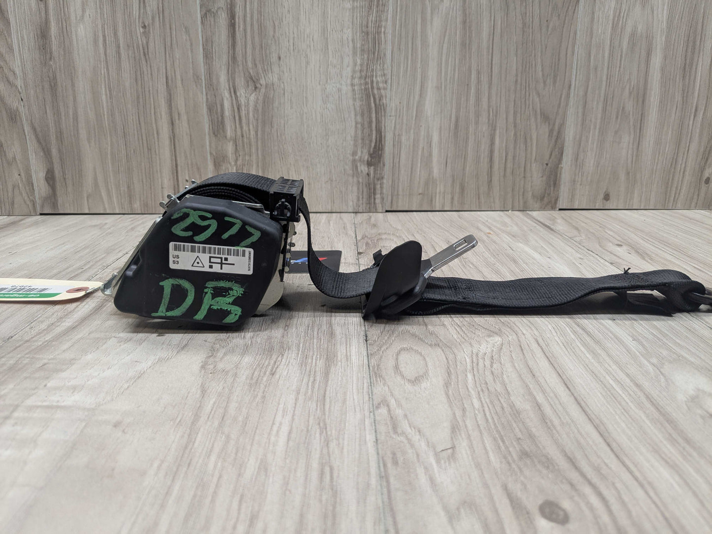 16-22 OEM BMW F48 X1 Rear Left Driver Side Seatbelt Seat Belt Retractor Black