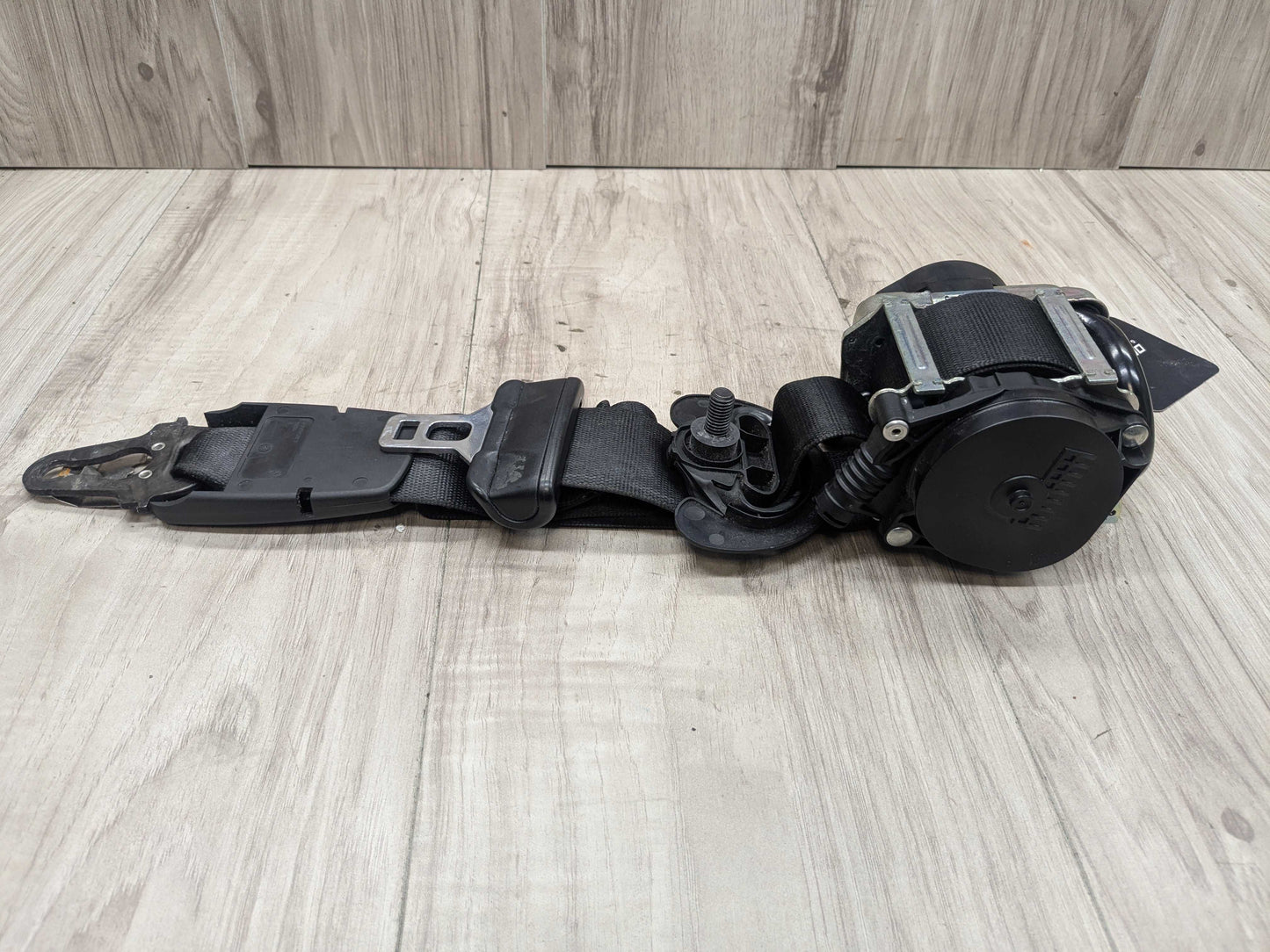 OEM BMW F39 F48 X1 X2 Front Left Driver Side Seatbelt Seat Belt Retractor Black