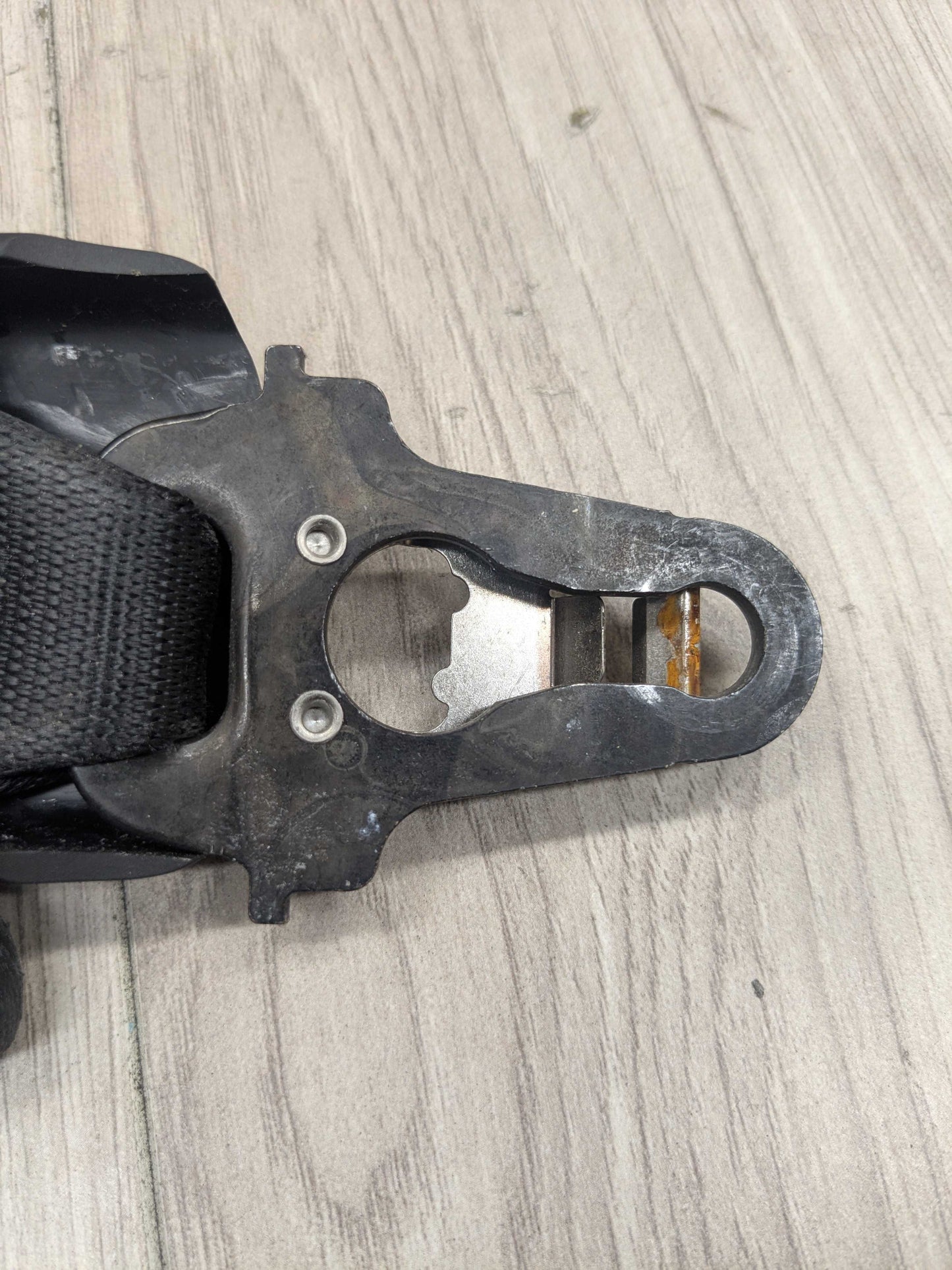 OEM BMW F39 F48 X1 X2 Front Left Driver Side Seatbelt Seat Belt Retractor Black