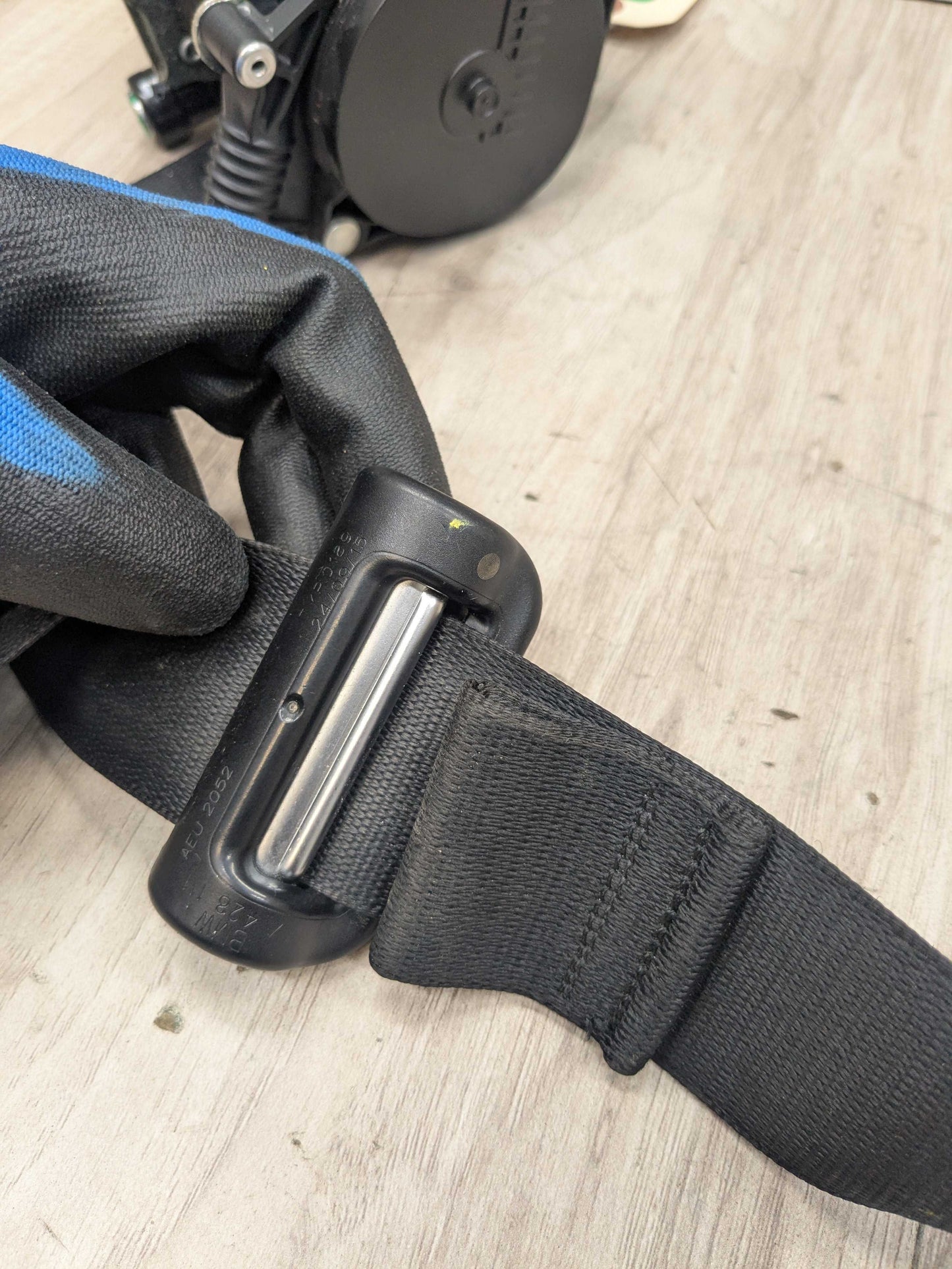 OEM BMW F39 F48 X1 X2 Front Left Driver Side Seatbelt Seat Belt Retractor Black