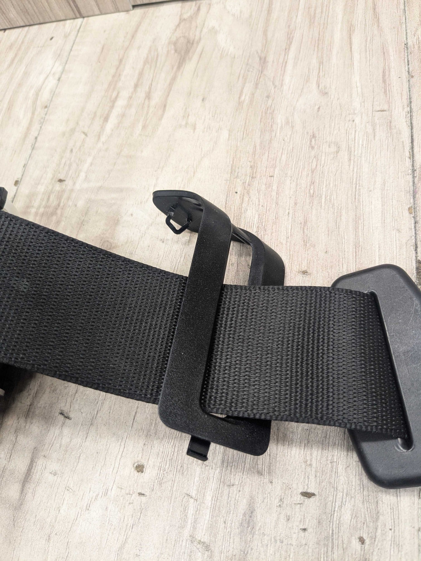 16-22 OEM BMW F48 X1 Rear Right Passenger Seatbelt Seat Belt Retractor Black