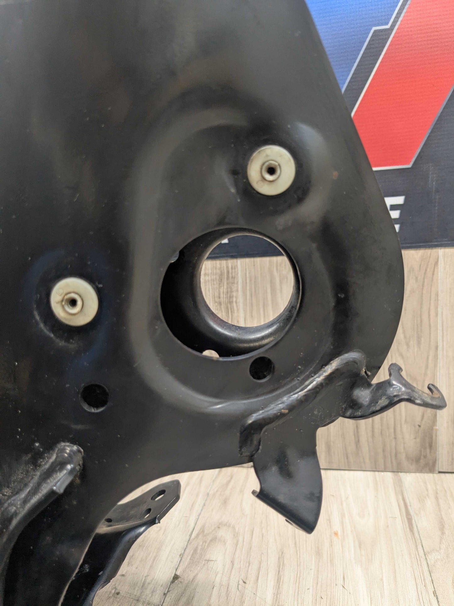 16-23 OEM BMW F39 F48 X1 X2 Rear Right Passenger Trailing Knuckle Hub Bearing