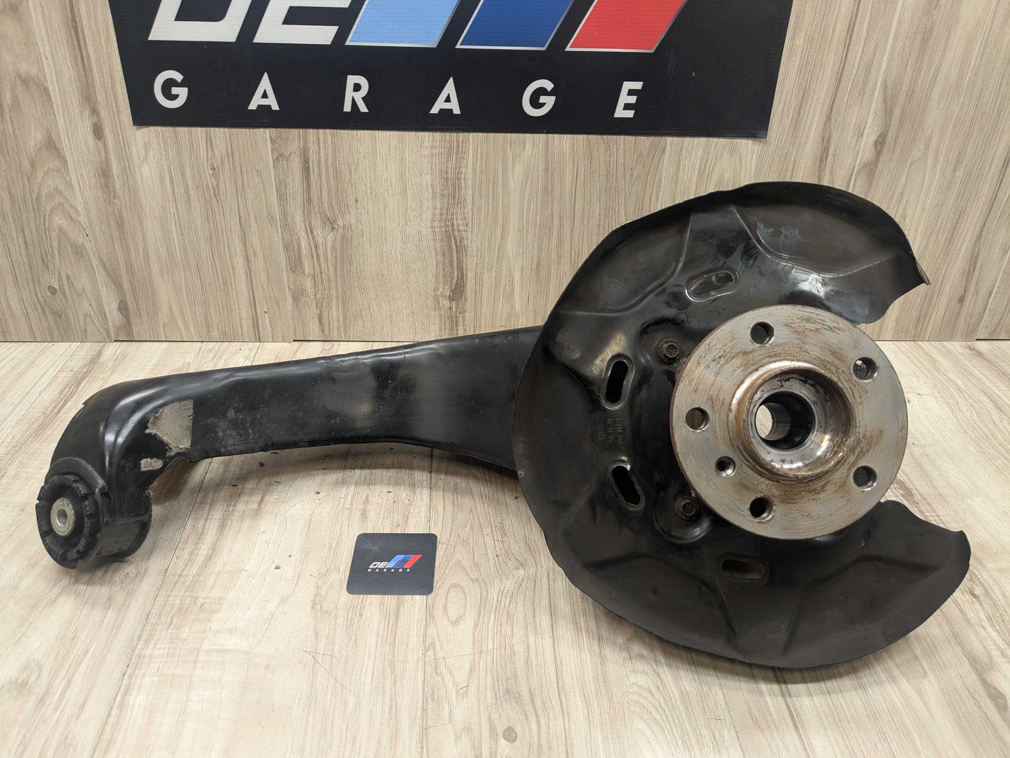 16-23 OEM BMW F39 F48 X1 X2 Rear Right Passenger Trailing Knuckle Hub Bearing