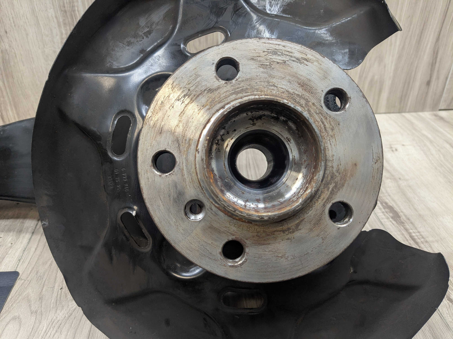 16-23 OEM BMW F39 F48 X1 X2 Rear Right Passenger Trailing Knuckle Hub Bearing