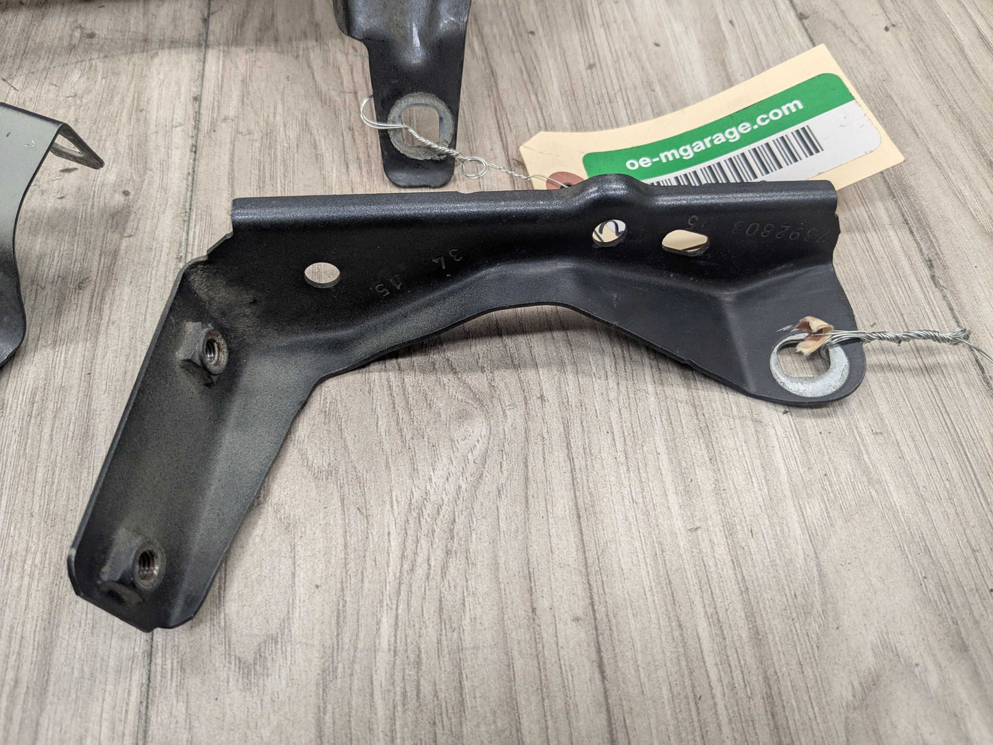 16-22 OEM BMW F48 X1 28i 28iX Front Left Driver Side Fender Holder Bracket SET