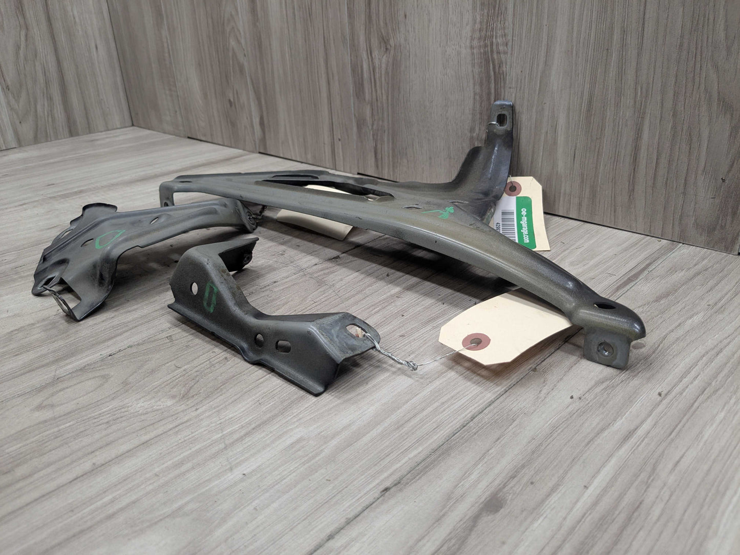 16-22 OEM BMW F48 X1 28i 28iX Front Left Driver Side Fender Holder Bracket SET