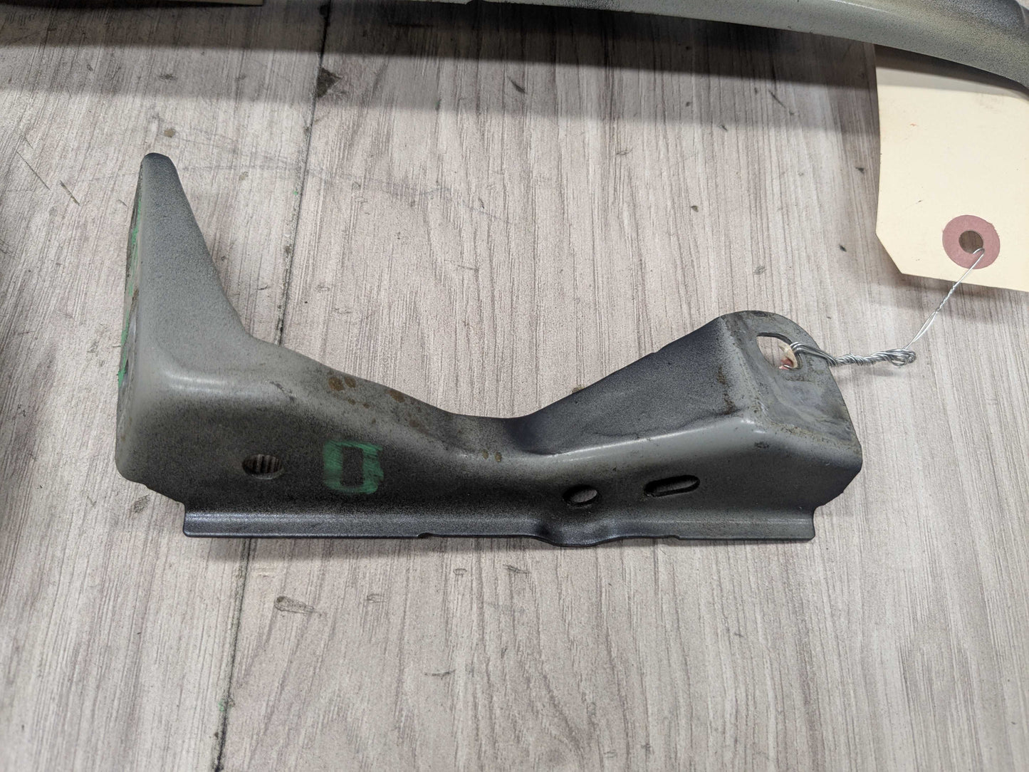 16-22 OEM BMW F48 X1 28i 28iX Front Left Driver Side Fender Holder Bracket SET