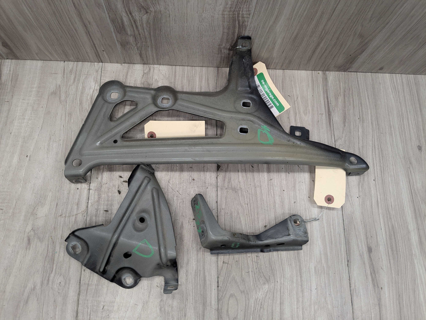 16-22 OEM BMW F48 X1 28i 28iX Front Left Driver Side Fender Holder Bracket SET