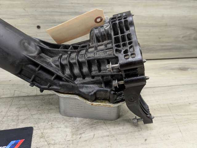 OEM BMW G01 G20 G22 G23 G26 G30 G42 330 430 X3 Engine B46 B48 Oil Filter Housing