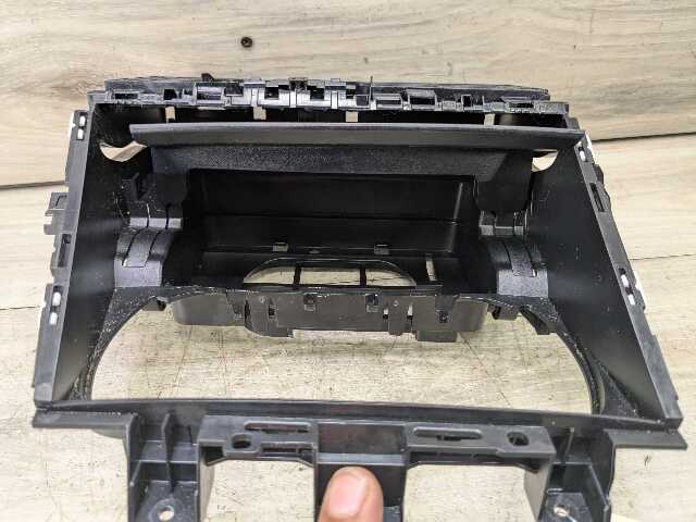 PRE-LCI OEM BMW G20 G22 G23 G80 G82 330 M340 Center Console Storage Cup Holder