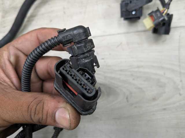 OEM BMW G20 G22 G23 G26 G42 330i 430i Engine B46 Wiring Wire Harness Module 1