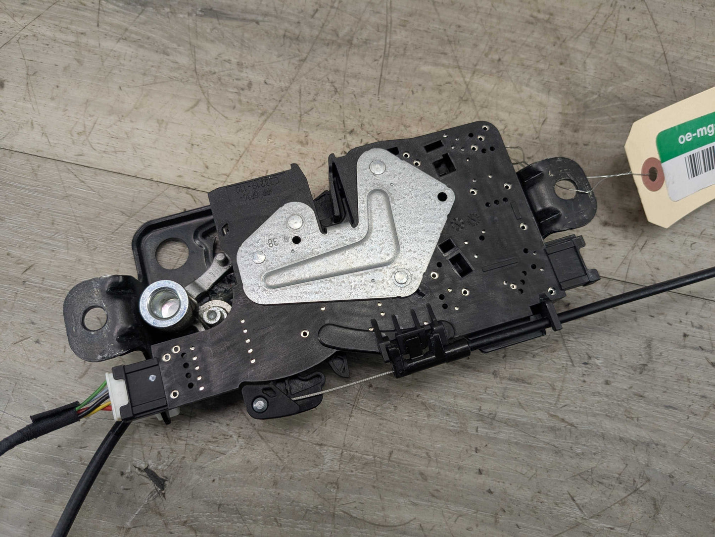 18-21 OEM BMW G30 M550 F90 M5 Trunk Lid Actuator Latch Lock System Assembly