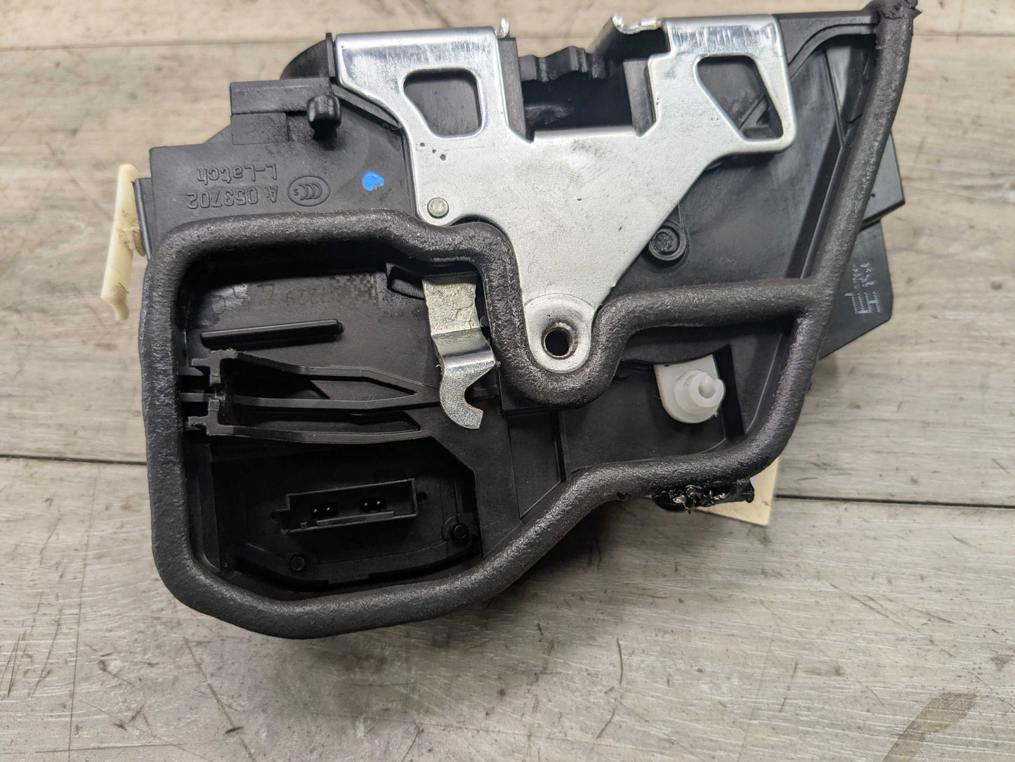 OEM BMW E82 E90 F23 F30 F32 E60 F01 M4 X6 REAR LEFT Door Lock Latch Actuator
