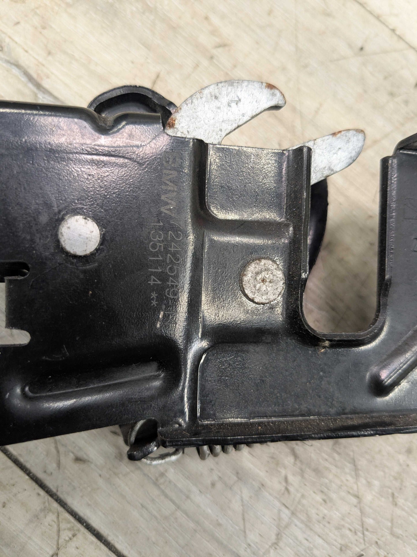OEM BMW F22 F30 F32 F36 F80 F82 F87 M4 Hood Safety Catch Lock Latch Bracket SET